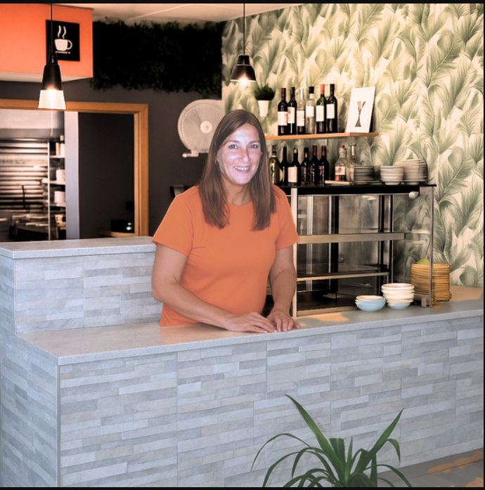 Foto de Azucena, fundadora de Asador Montaña